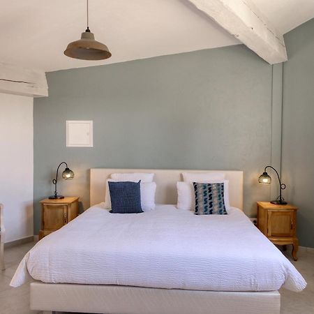 Le Hameau Fleur De Pierres , Chambre , Gite Et Table D'Hotes Murs  Екстериор снимка