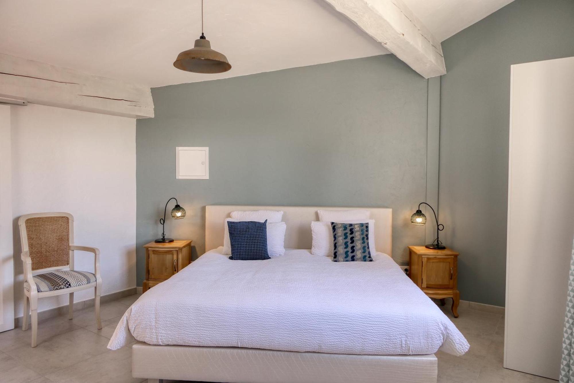 Le Hameau Fleur De Pierres , Chambre , Gite Et Table D'Hotes Murs  Екстериор снимка
