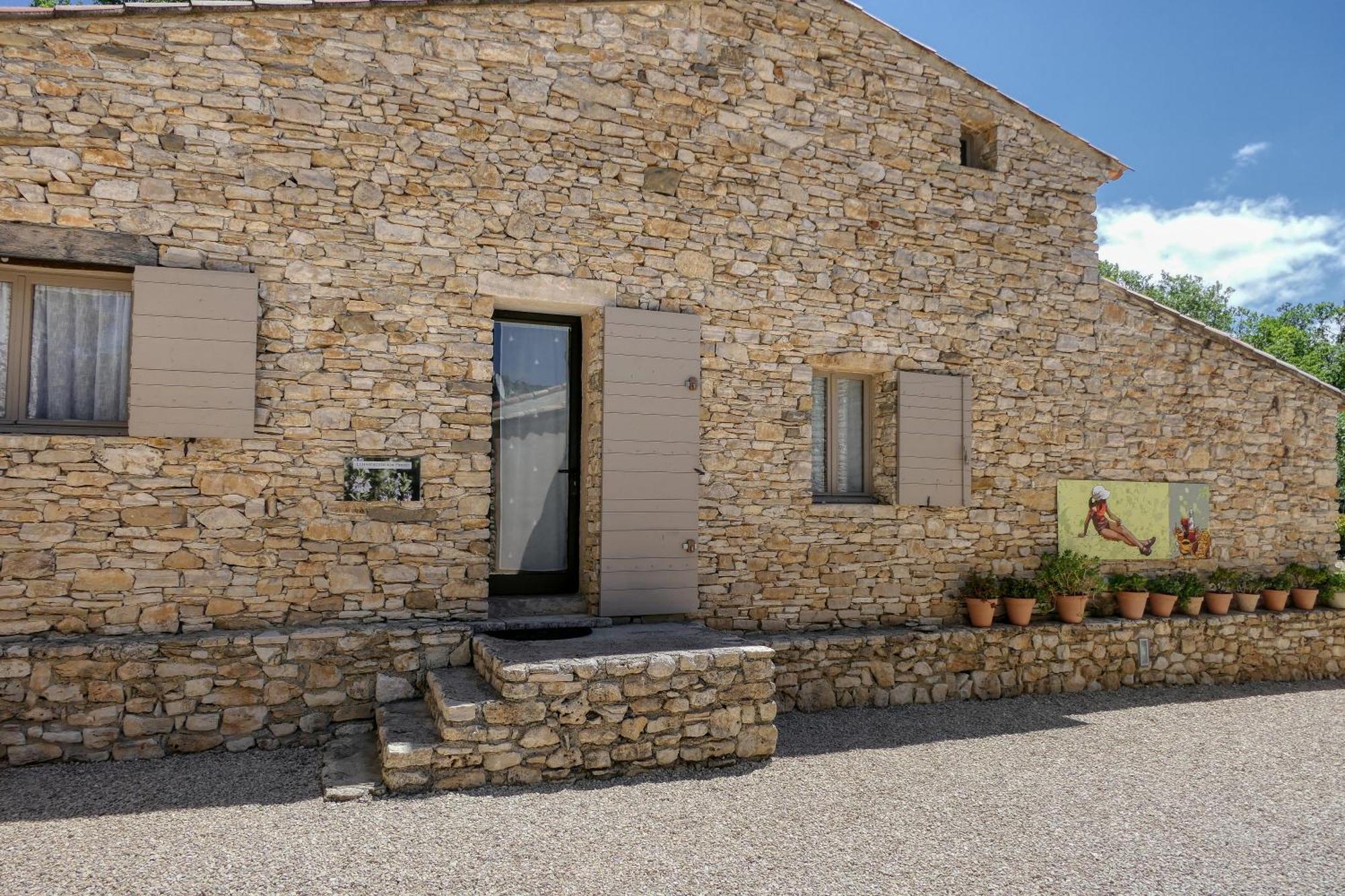 Le Hameau Fleur De Pierres , Chambre , Gite Et Table D'Hotes Murs  Екстериор снимка