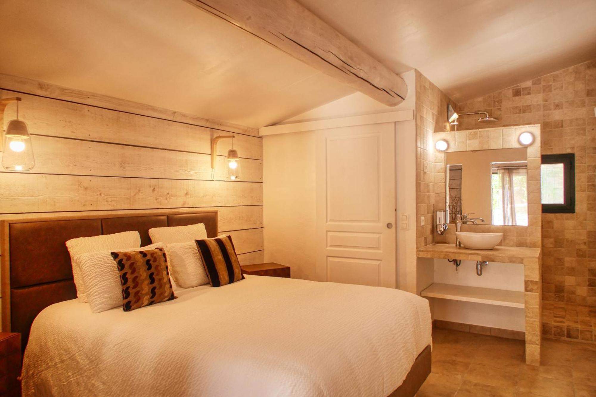 Le Hameau Fleur De Pierres , Chambre , Gite Et Table D'Hotes Murs  Екстериор снимка