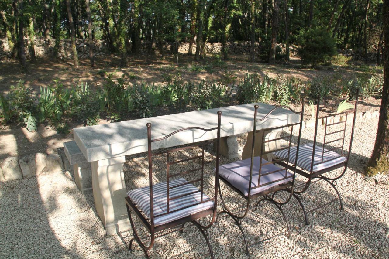 Le Hameau Fleur De Pierres , Chambre , Gite Et Table D'Hotes Murs  Екстериор снимка